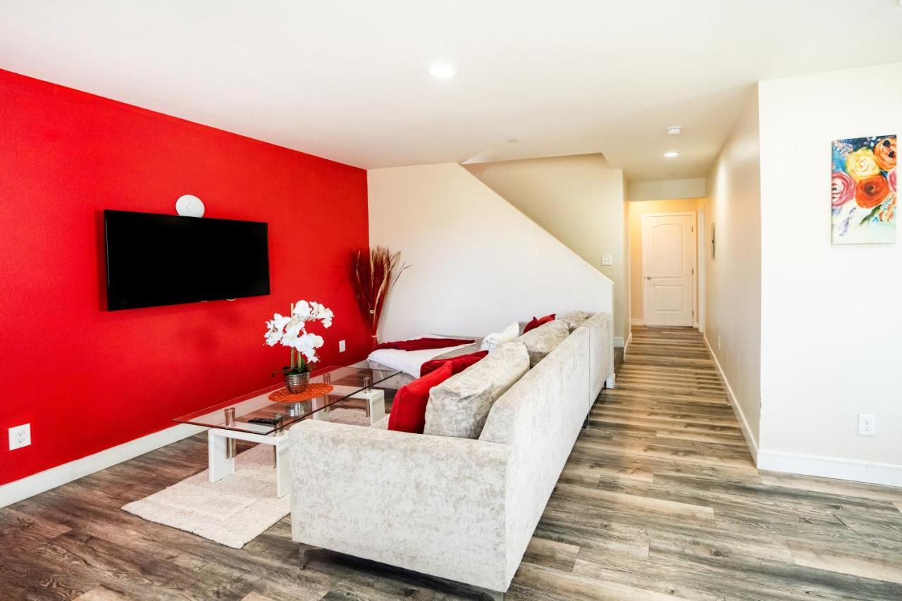 Large Condo Sleeps 10 Near Downtown Los Angeles Bagian luar foto