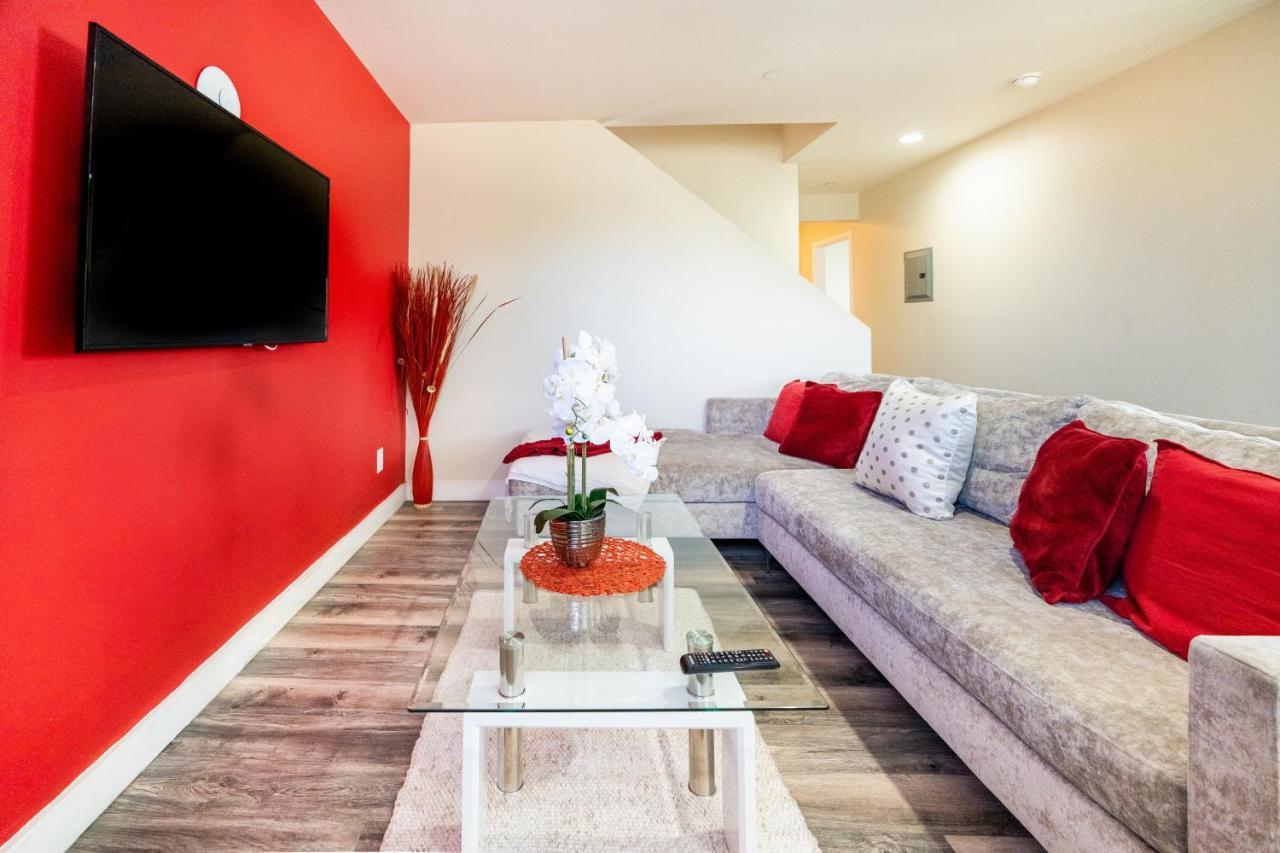 Large Condo Sleeps 10 Near Downtown Los Angeles Bagian luar foto