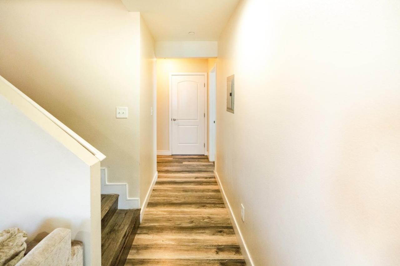 Large Condo Sleeps 10 Near Downtown Los Angeles Bagian luar foto