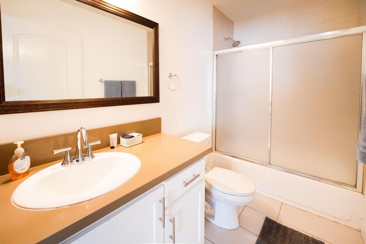 Large Condo Sleeps 10 Near Downtown Los Angeles Bagian luar foto
